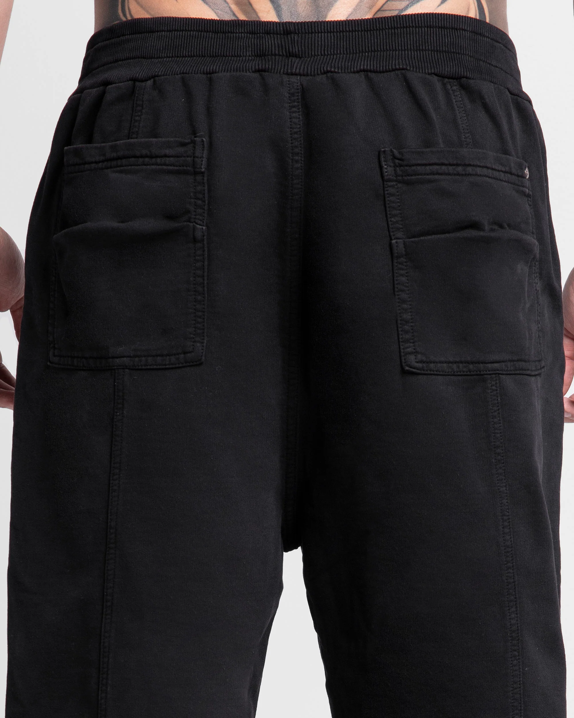 Trackpant Negro Remaches - Image 3