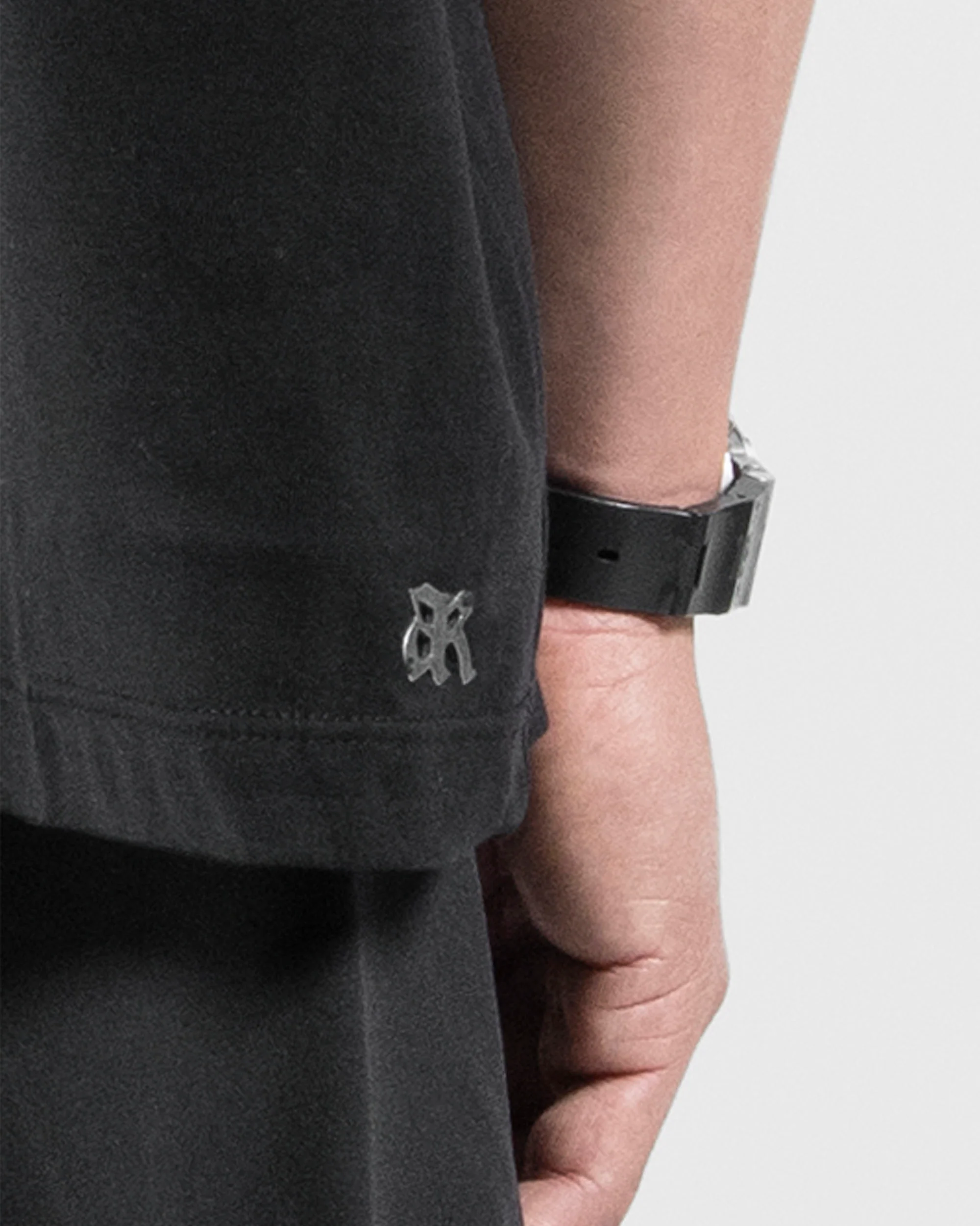 Tshirt Oversize Negra Paper Trail - Image 9